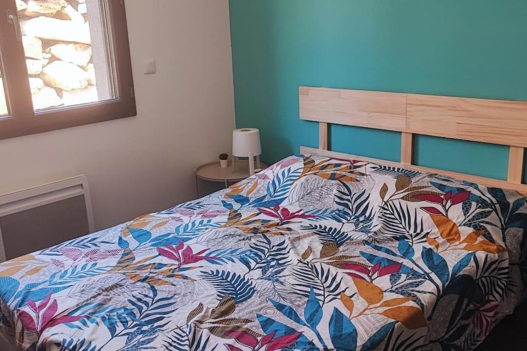 Postel nebo postele na pokoji v ubytování Maison avec vue sur forêt