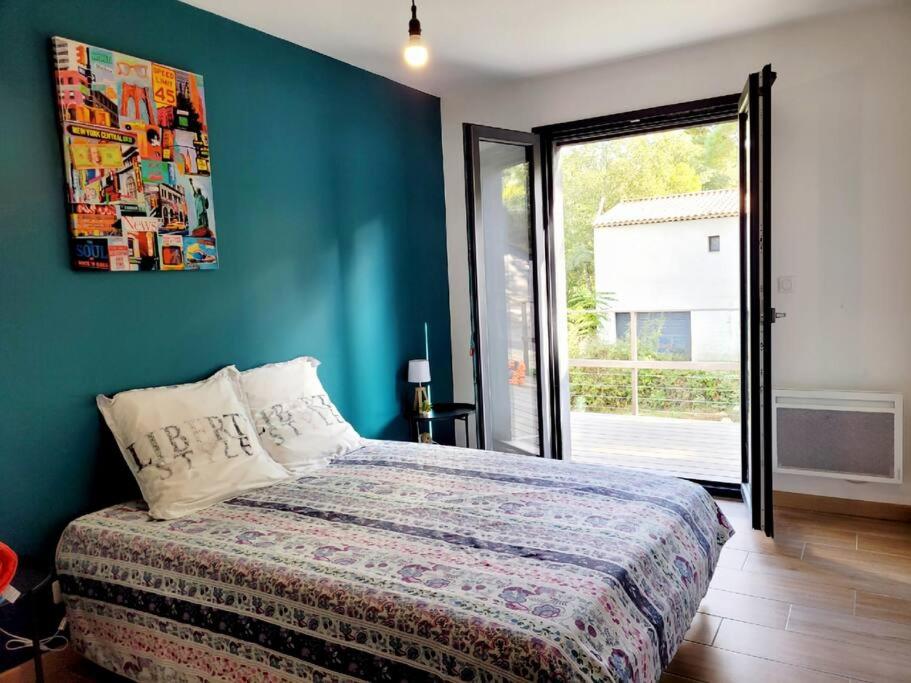 Postel nebo postele na pokoji v ubytování Maison avec vue sur forêt