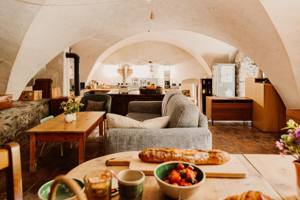 Chambre ou Gîte dans une maison de montagne - De Suzon à Zélie - Housity