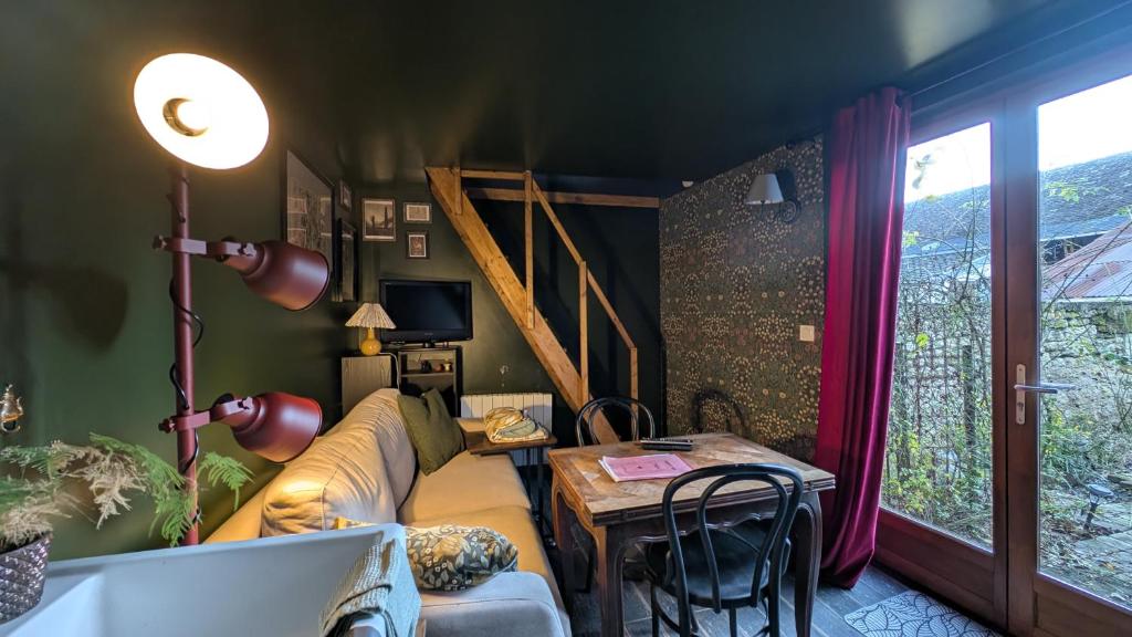 Le Cottage et la Tiny des Cartes - 2 maisons - Maison D'une Chambre