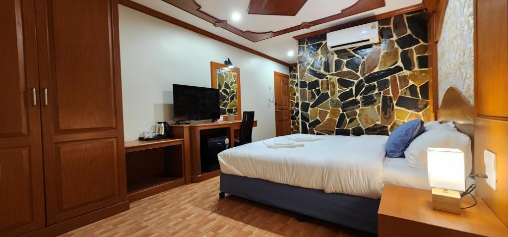 Arya Suites Patong Beach - Resim 12