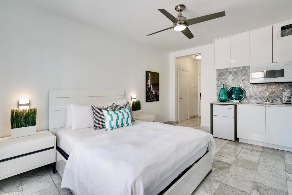 Best Beach Location - Wi-Fi, TV & Amenities photo