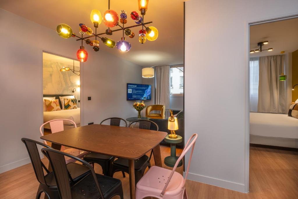 West Paris Suite - Resim 7