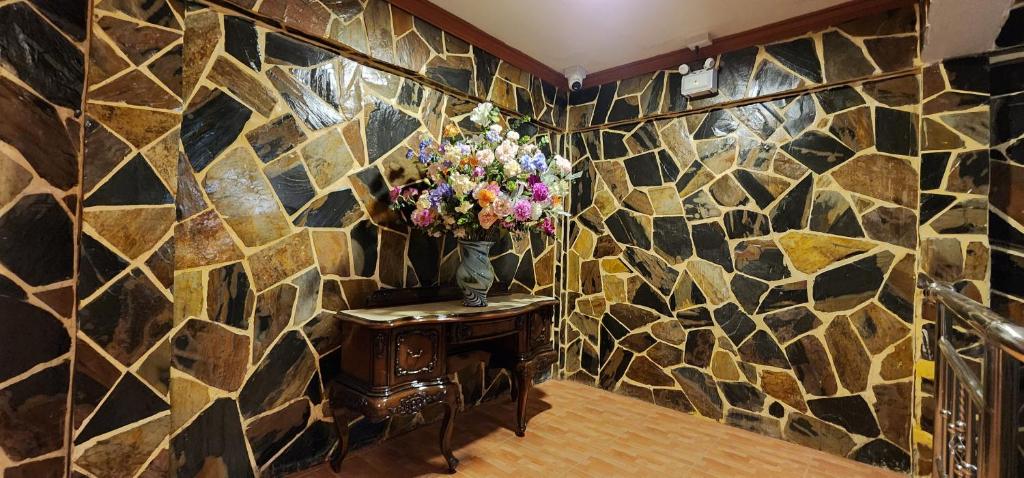 Arya Suites Patong Beach - Resim 25