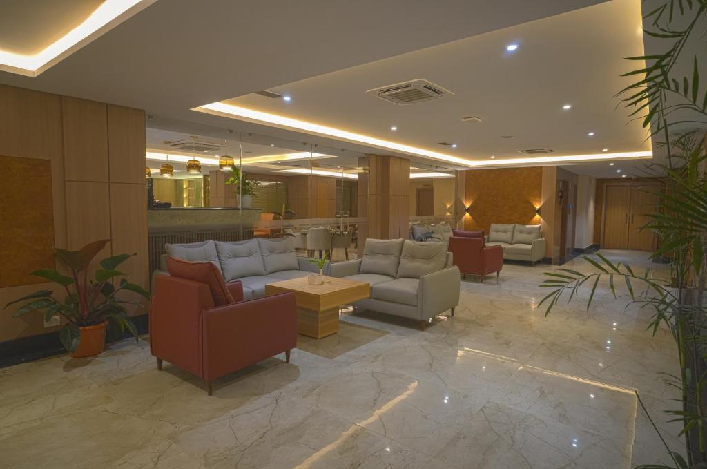 Posezení v ubytování Siddhartha Hotel Damauli