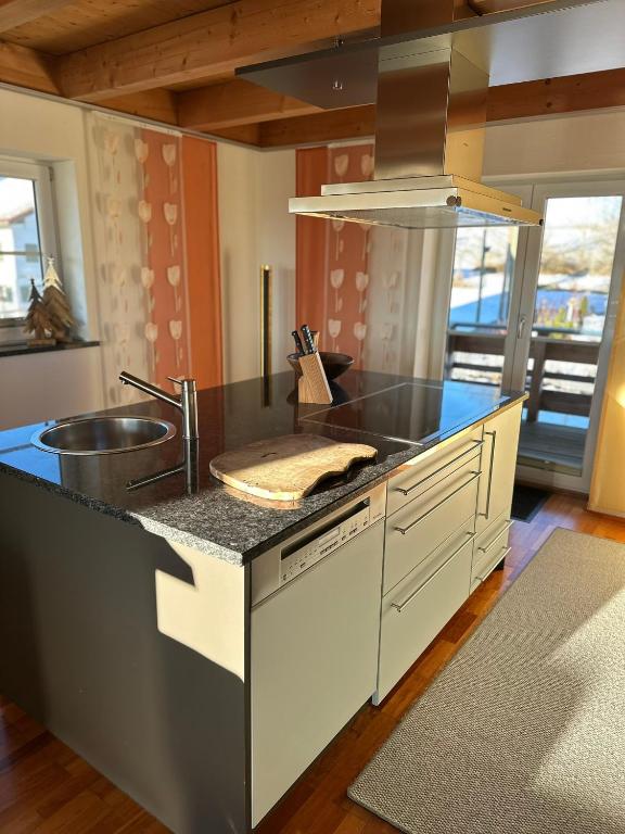 Kuchyň nebo kuchyňský kout v ubytování Elchegg - Chalet & Panorama-Loft