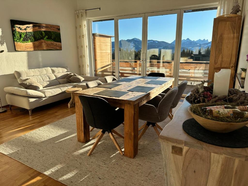 Posezení v ubytování Elchegg - Chalet & Panorama-Loft
