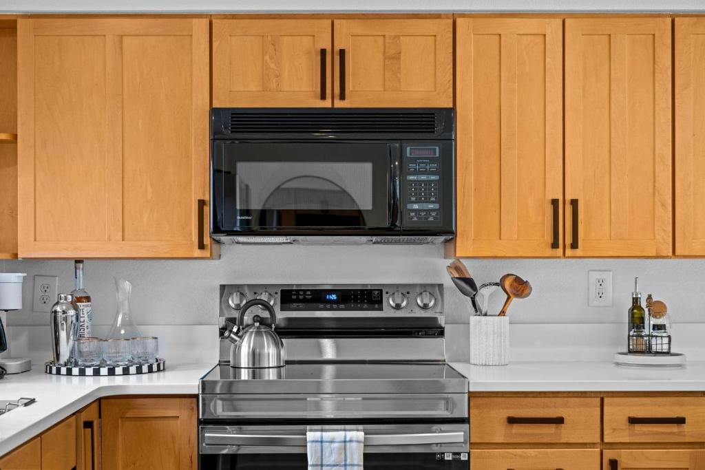 Kuchyň nebo kuchyňský kout v ubytování Pearl Street Unit C - Boulder