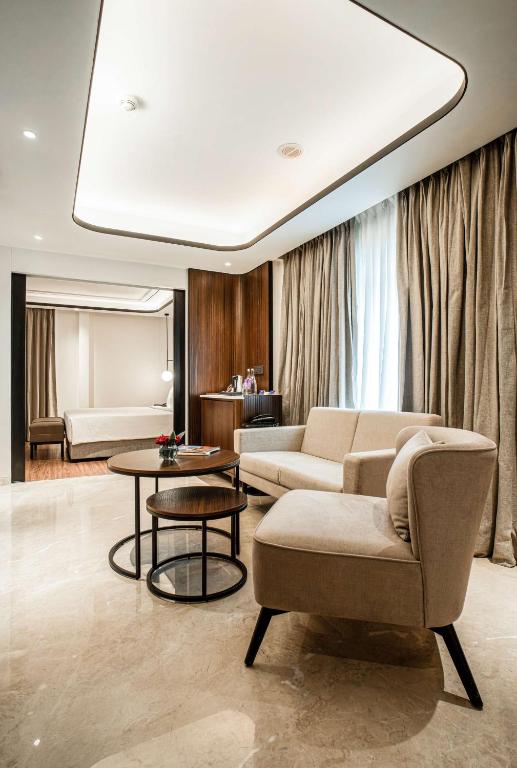 Posezení v ubytování Radisson Blu Hotel Ahmedabad