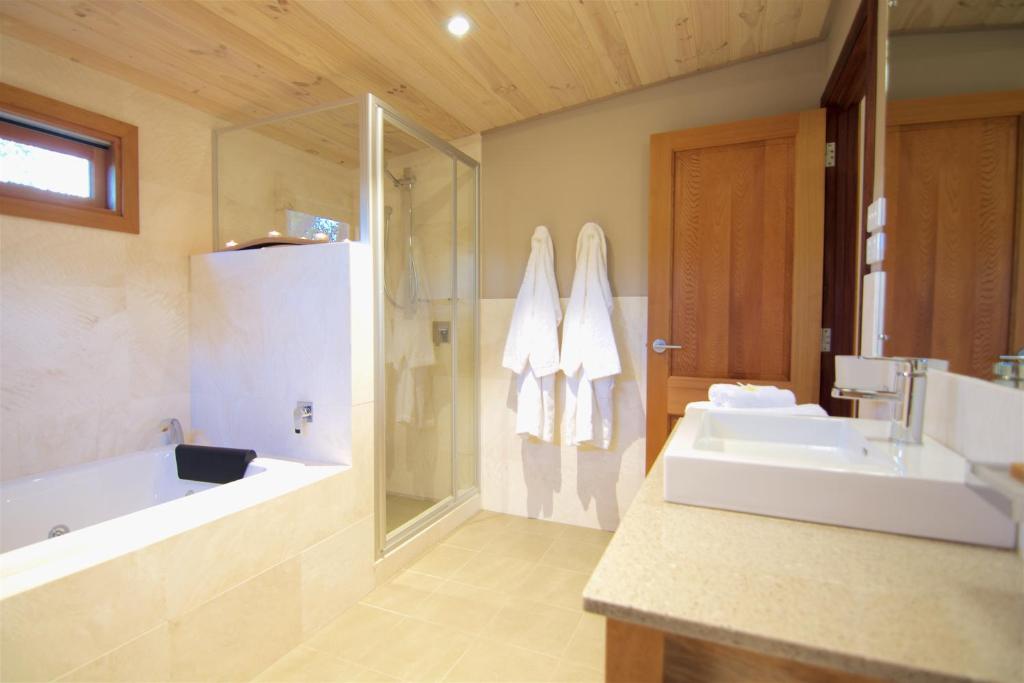 Koupelna v ubytování Aiyana Retreat