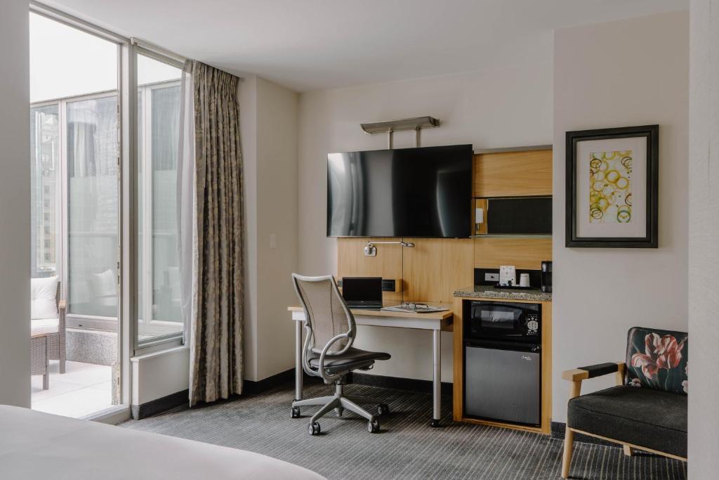 World Center Hotel - 