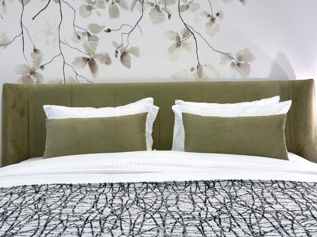 Postel nebo postele na pokoji v ubytování 10 Stories Hotel