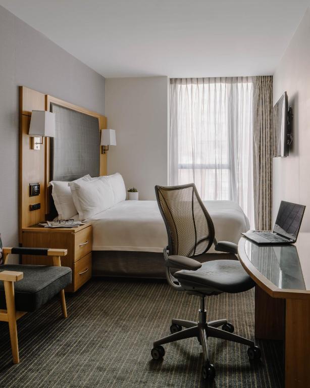 World Center Hotel - 