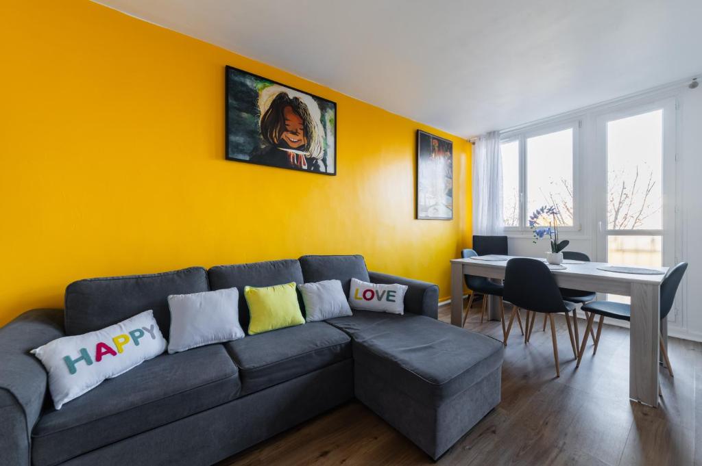 Photo de la galerie de l'établissement Le Rayonnant I Parking I 8 personnes, à Noisy-le-Grand