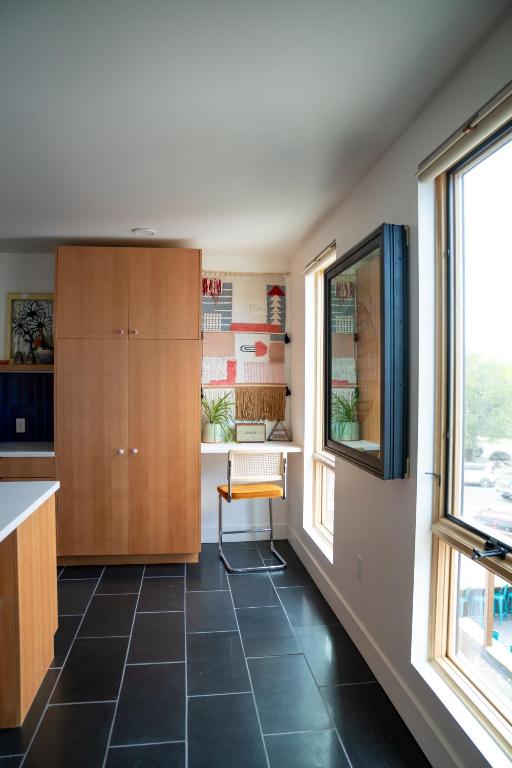 Kuchyň nebo kuchyňský kout v ubytování Shorehouse Hotel