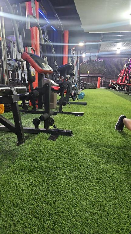Fitness centrum a/nebo fitness zařízení v ubytování Hotel Adelmo's