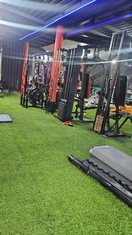 Fitness centrum a/nebo fitness zařízení v ubytování Hotel Adelmo's