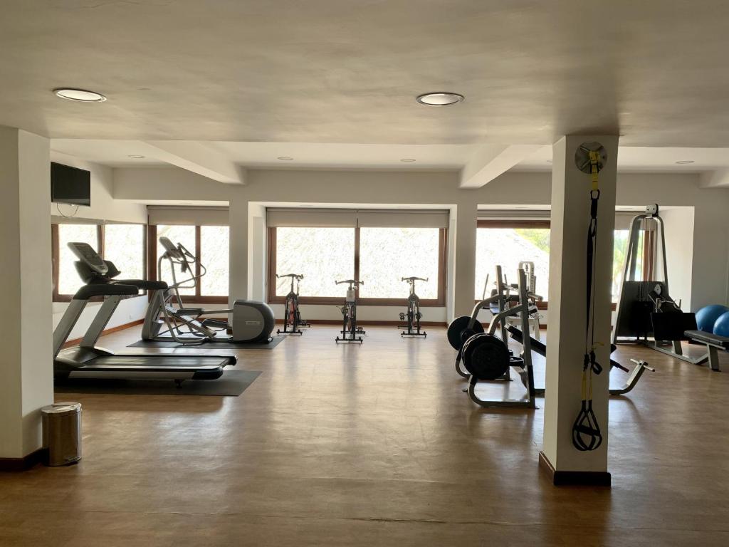 Fitness centrum a/nebo fitness zařízení v ubytování Estelar Santamar Hotel & Centro De Convenciones