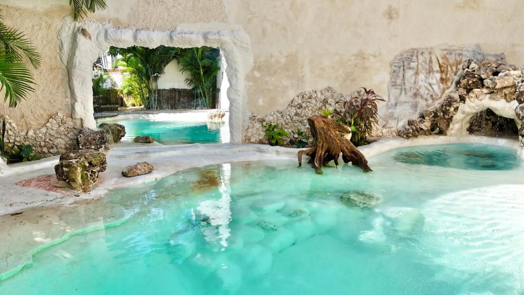 Bazén v ubytování Mezcal Hotel nebo v jeho okolí