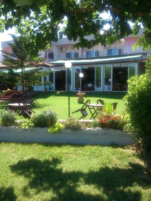 Zahrada ubytování Evoikos beach & resort