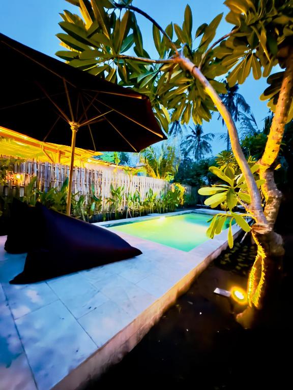 Kolam renang di atau dekat dengan The This-Kon Gili Meno