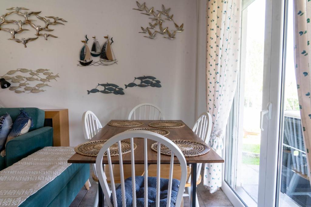Postel nebo postele na pokoji v ubytování Cookoo Villas