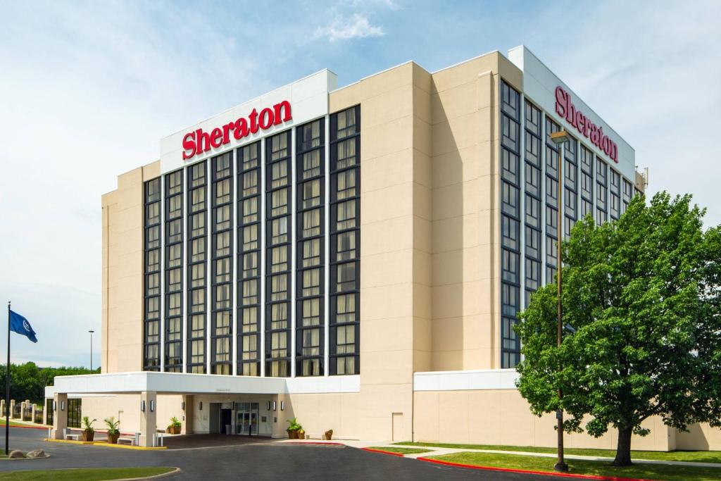Sheraton West Des Moines - Housity