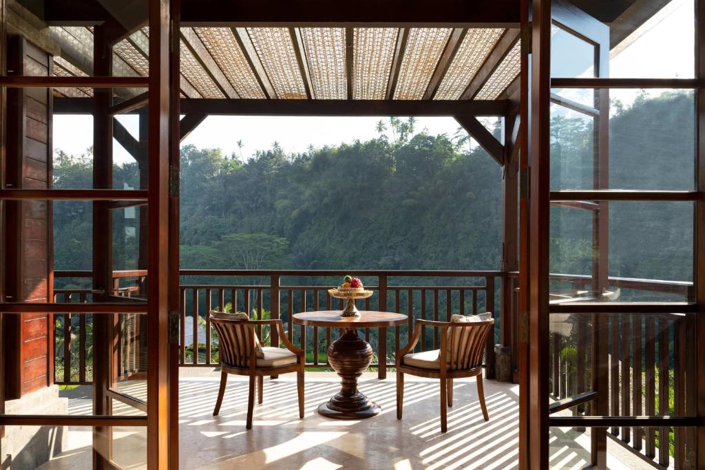 Balkón nebo terasa v ubytování Mandapa, a Ritz-Carlton Reserve