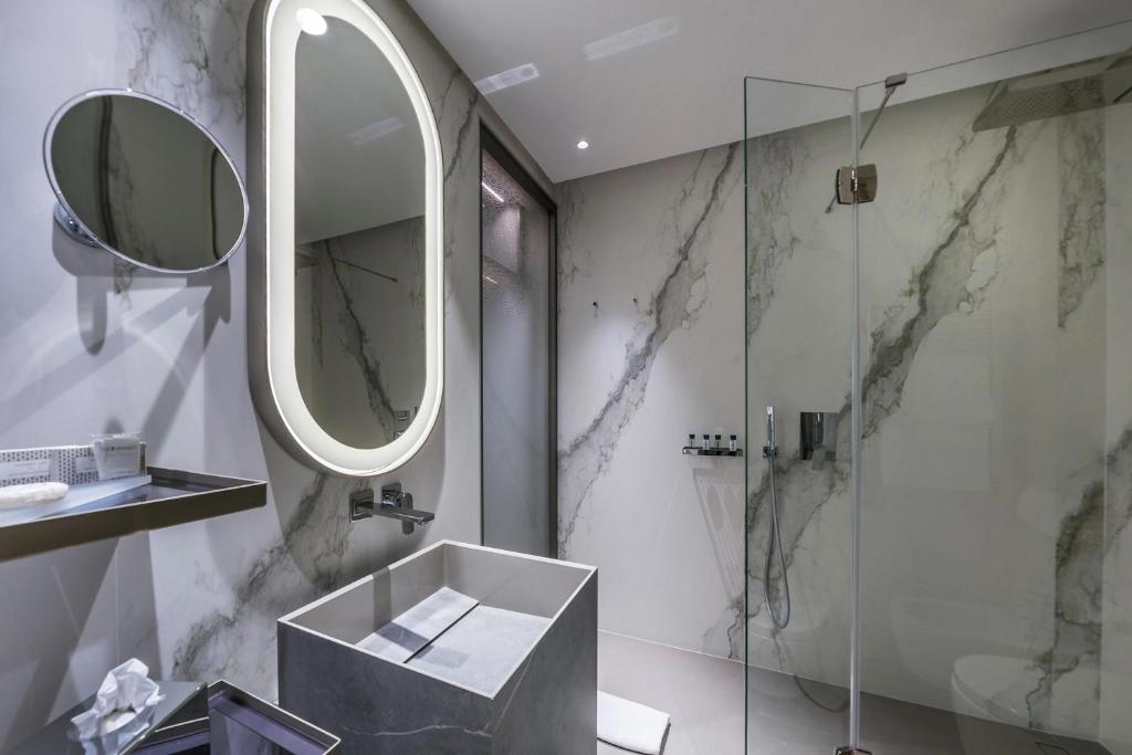 The Regency, Rome, a Tribute Portfolio Hotel - Resim 41