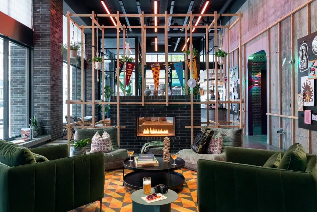 Moxy Portland Downtown photo