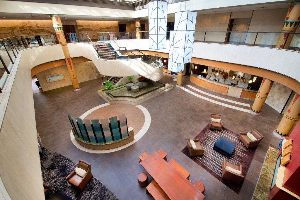Posezení v ubytování Sheraton Anchorage Hotel