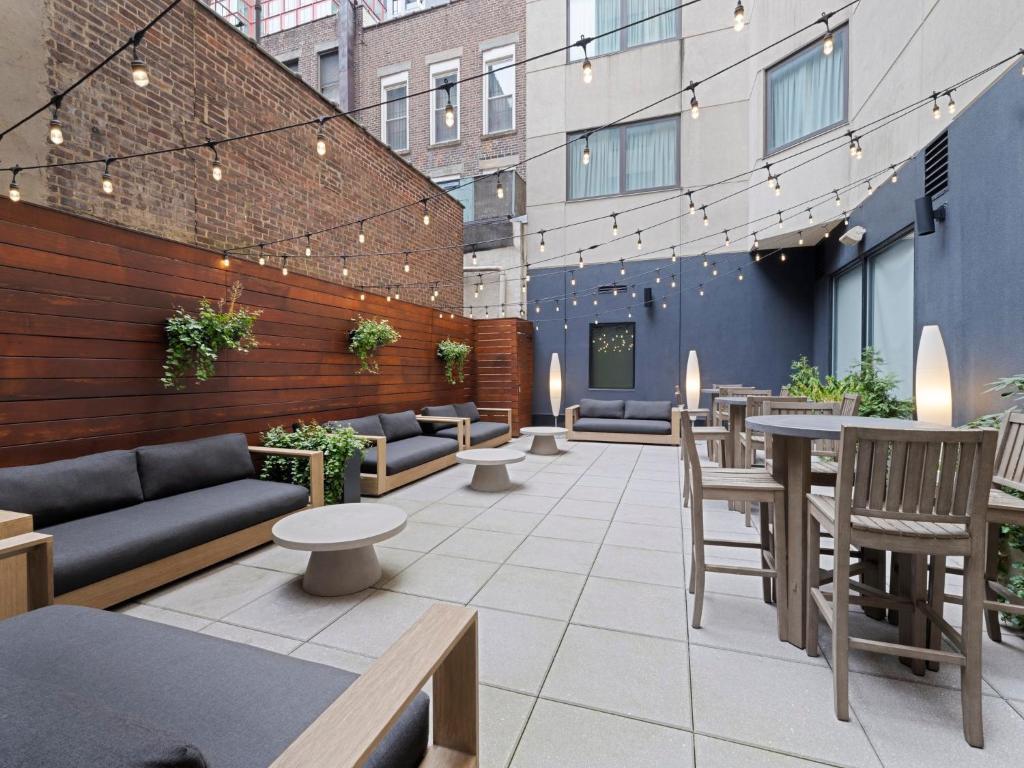 Posezení v ubytování EVEN Hotel Brooklyn by IHG