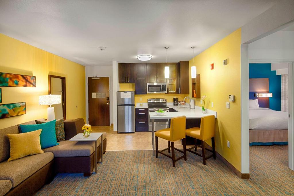 Kuchyň nebo kuchyňský kout v ubytování Residence Inn by Marriott Pullman
