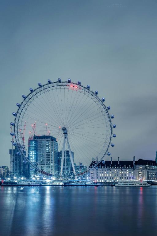 London Marriott Hotel County Hall - Resim 4