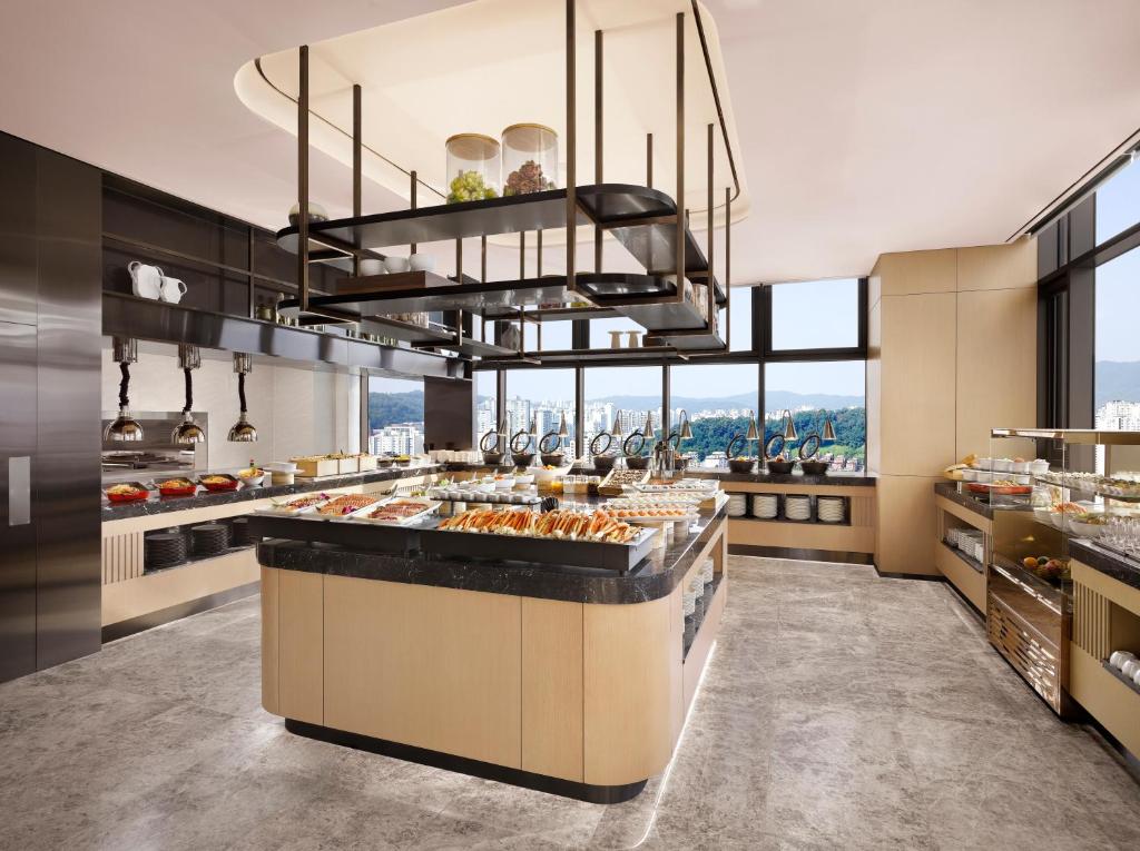 AC Hotel by Marriott Seoul Geumjeong - Chambre Lits Jumeaux Premier Avec Vue Sur Ville