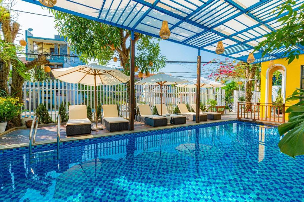 Bazén v ubytování Hoi An Heart hostel Villa - Bespoke nebo v jeho okolí