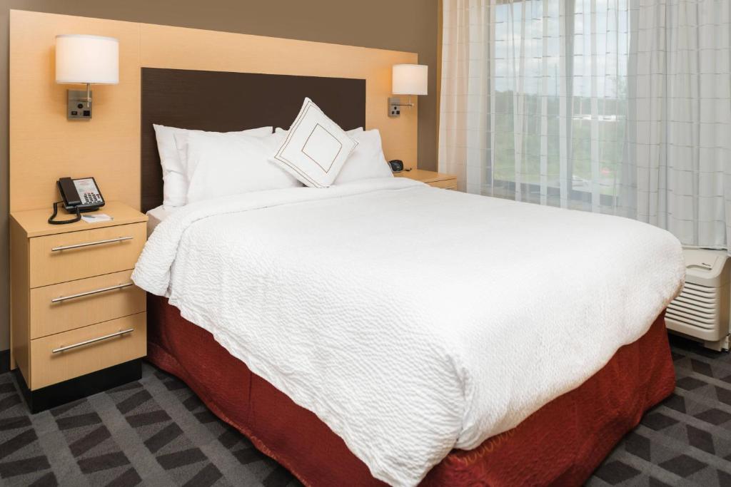 TownePlace Suites by Marriott New Hartford - Suite De Reina De Una Habitación