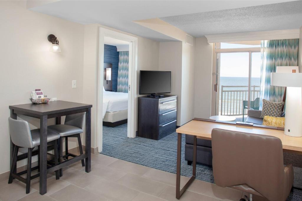 Residence Inn By Marriott Virginia Beach Oceanfront photo