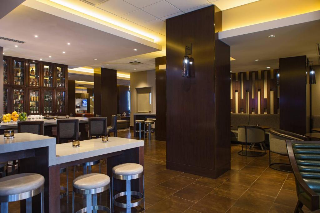 Posezení v ubytování Calgary Marriott Downtown Hotel