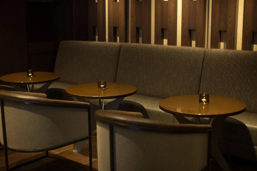 Posezení v ubytování Calgary Marriott Downtown Hotel
