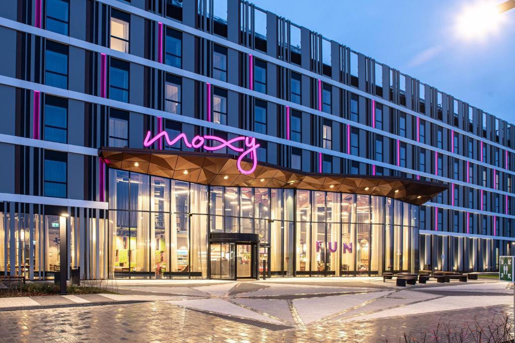 Moxy Poznań Airport - 19