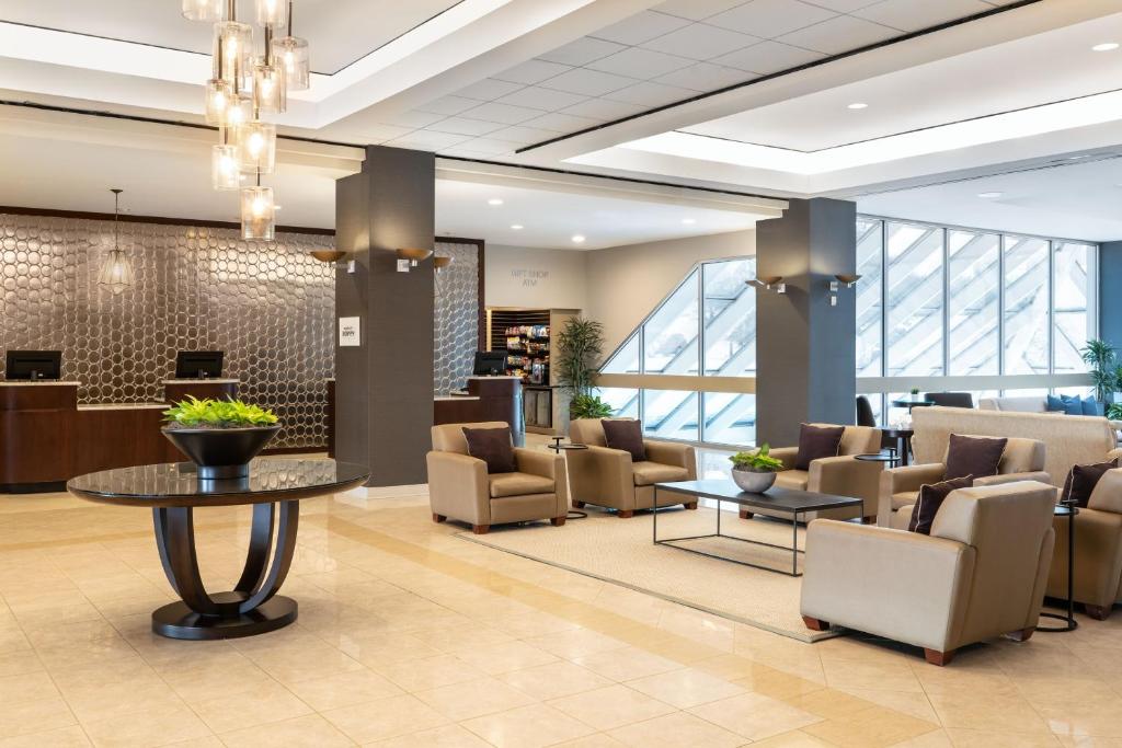 Sheraton Detroit Novi photo