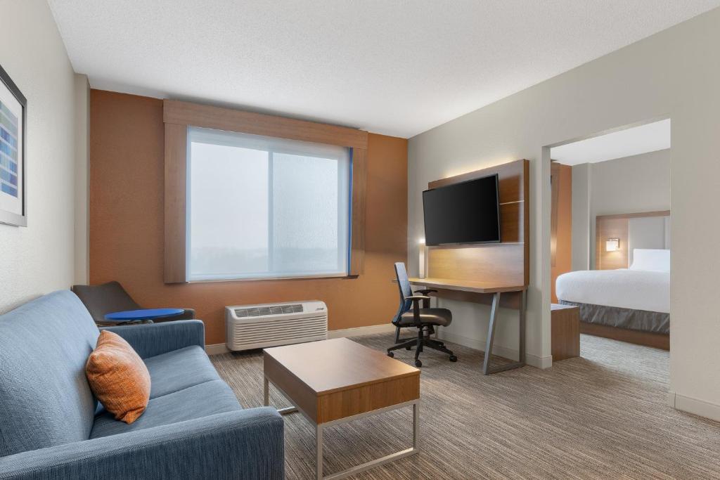 Holiday Inn Express Hotel & Suites Coralville by IHG, Coralville