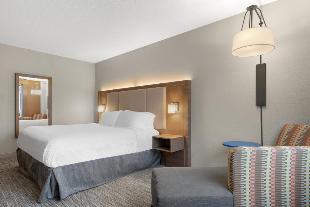 Holiday Inn Express Hotel & Suites Coralville by IHG, Coralville