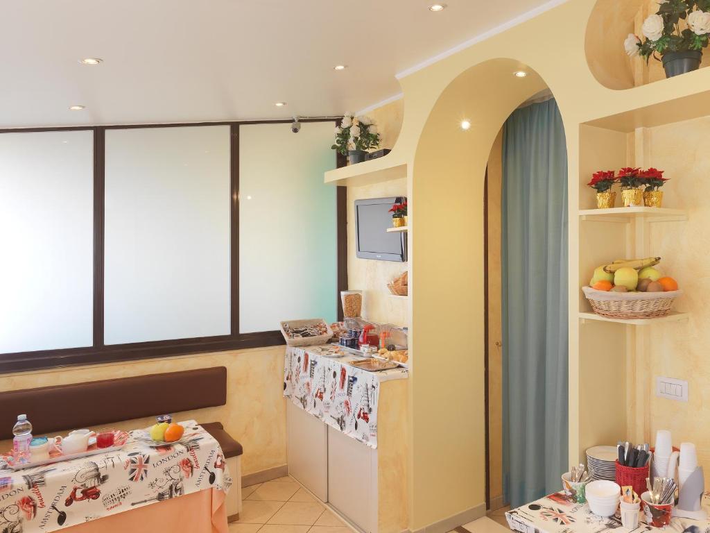 Hotel Arco Romana - Resim 25