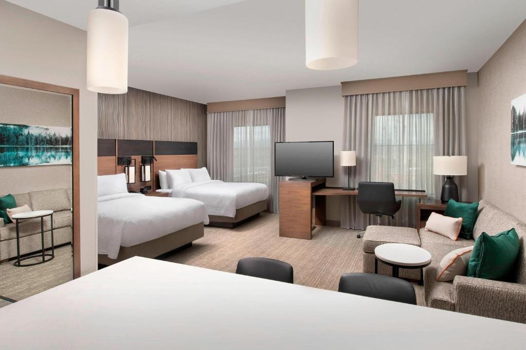 Postel nebo postele na pokoji v ubytování Residence Inn By Marriott Bend