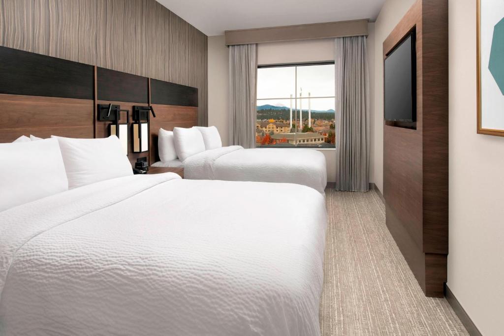 Postel nebo postele na pokoji v ubytování Residence Inn By Marriott Bend