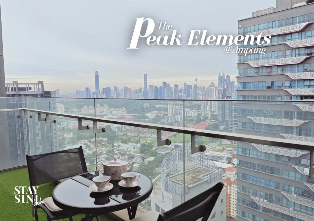Balkón nebo terasa v ubytování The Element Condo 3BR with KL Skyscraper View