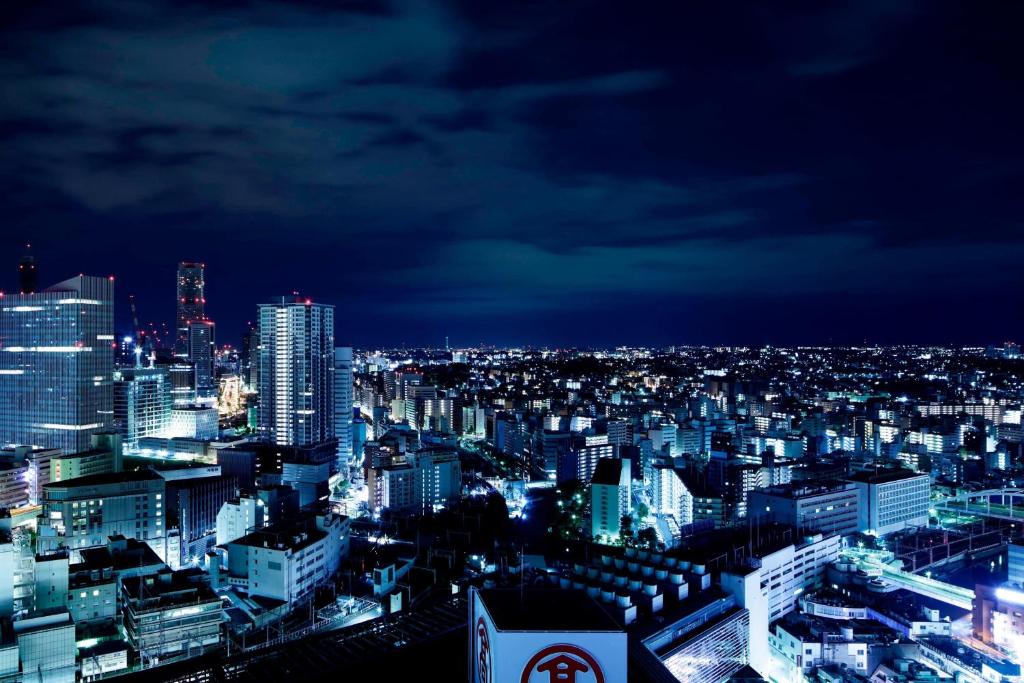 ホテルから撮影された、または一般的な横浜市の景色