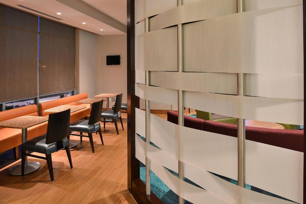 Posezení v ubytování SpringHill Suites by Marriott Voorhees Mt. Laurel/Cherry Hill
